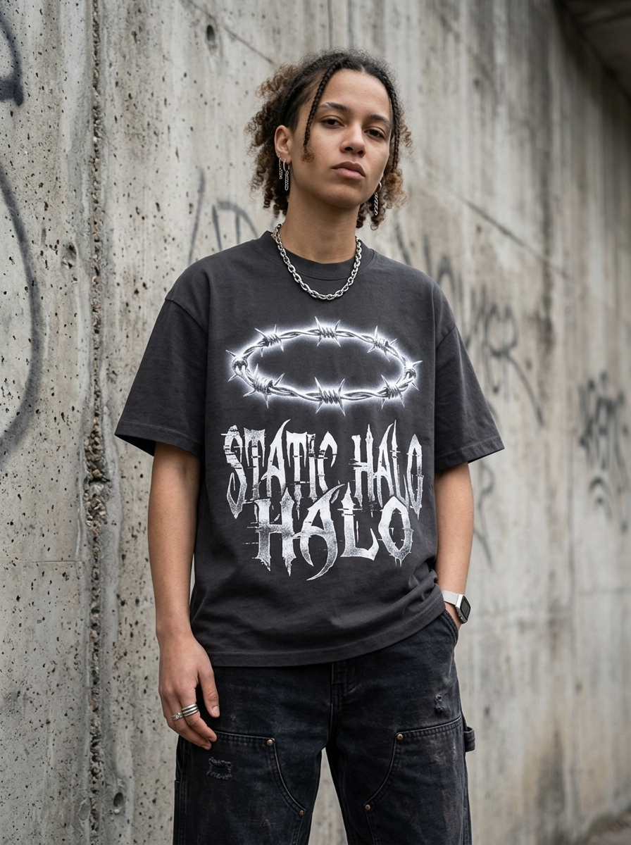 Oversize-T-Shirt „Static Halo“ – Am Model getragen